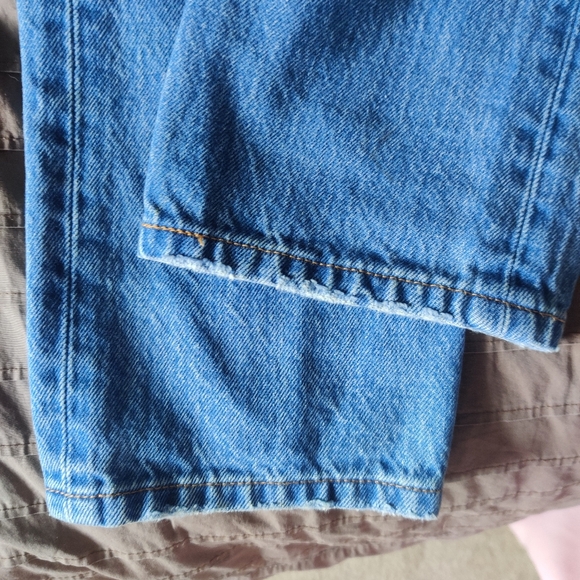 Levi's 501 Classic Fit Straight leg Ripped Distressed Jeans - Picture 8 of 11